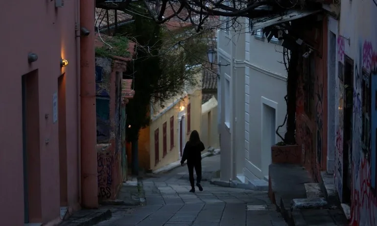 Гърция затяга мерките срещу коронавируса - Tribune.bg