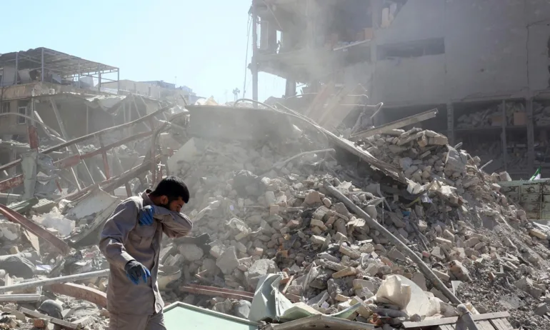 Израел удари президентството и сградата на Съвета за сигурност в Техеран - Tribune.bg