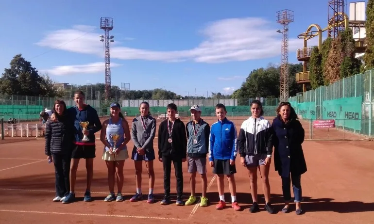 Ангел Стефанов и Виктория Кънчева триумфираха на регионално до 16 г. в Пловдив - Tribune.bg