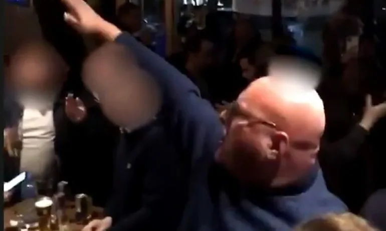 Феновете на Англия и Косово пеят F *** Сърбия и изпълняват нацистки поздрав (ВИДЕО) - Tribune.bg