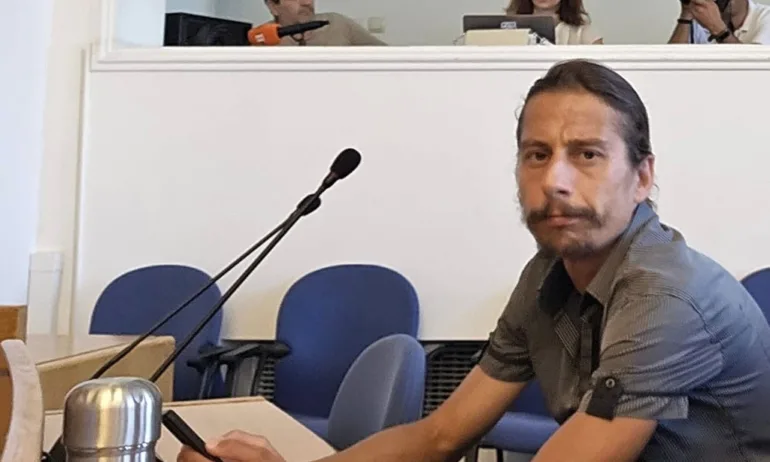 Стефан Грънчаров към кмета на Своге: Когато протестирахме срещу фотоволтаиците бяхме пришълци, сега протестиращите в центъра от други градове какви са? - Tribune.bg