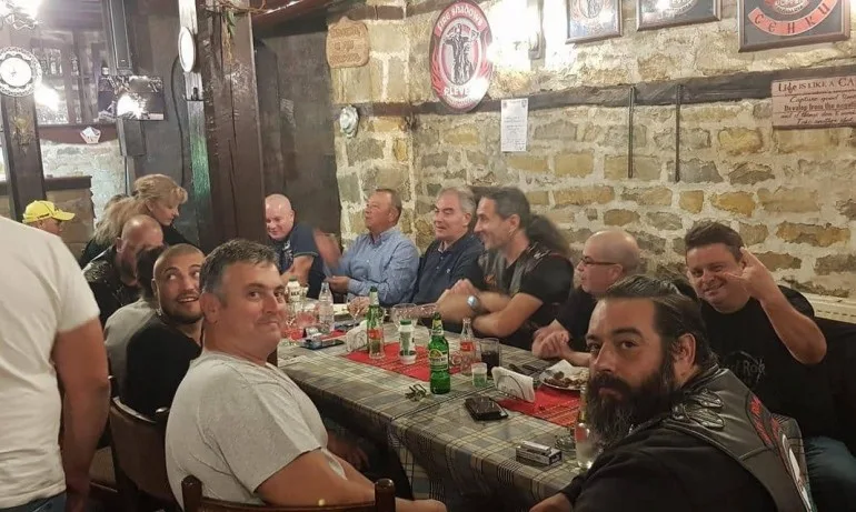 Разкритие на плевенчани: Видни спортисти събират пари за писта, Спартански – на кръчма - Tribune.bg