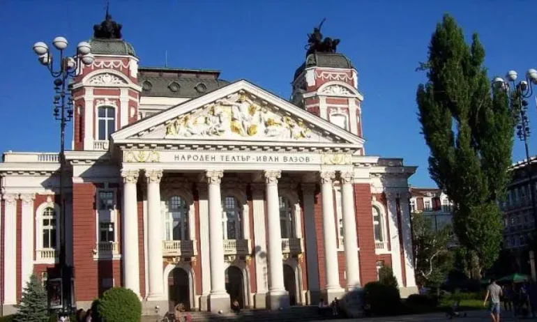 Актьори от Народния театър с писмо до Радев в подкрепа на директора им Васил Василев - Tribune.bg