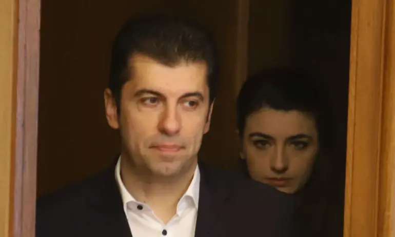 Евгени Михайлов: ПП са децата на татко Шарлатанин – скоро ще бъдат занулени - Tribune.bg