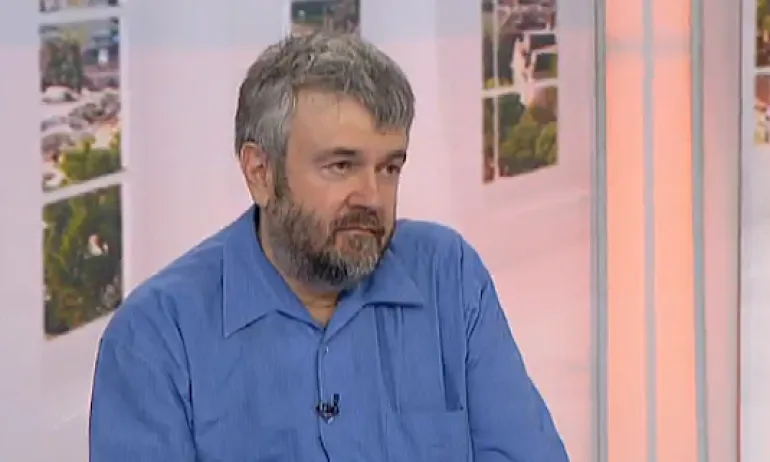 Теди Москов: Не следя събитията на улицата - Tribune.bg