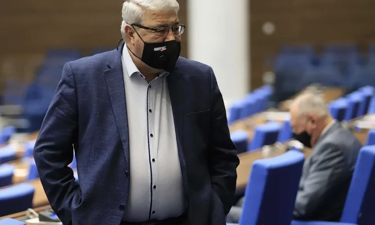 ГЕРБ призова Румен Радев да оттегли заявката си за втори мандат - Tribune.bg