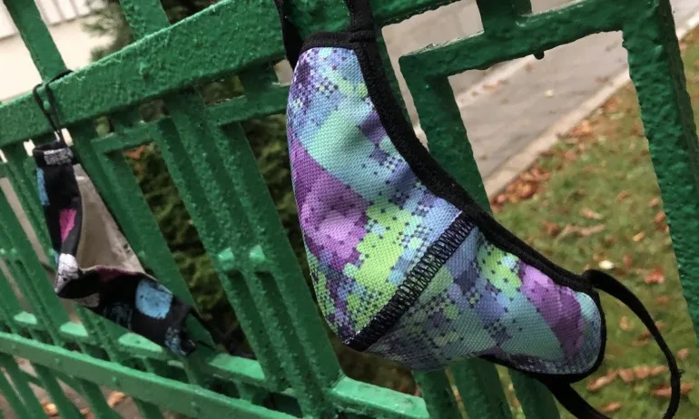 Две сестри намушкаха 27 пъти охранител на магазин, помолил ги да си сложат маски - Tribune.bg