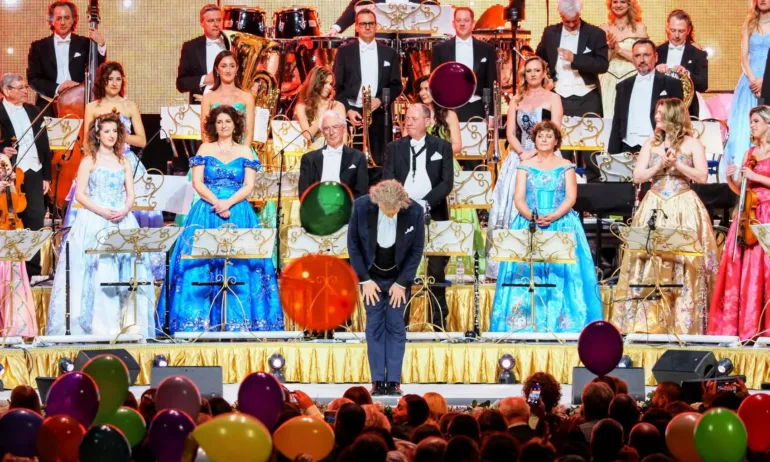 Андре Рийо с върховен спектакъл в София, публиката на крака - Tribune.bg