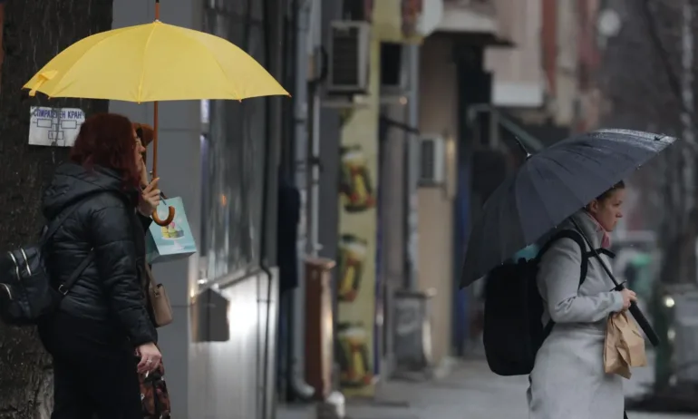 Времето: Дъжд, сняг в планините и спад на температурите - Tribune.bg