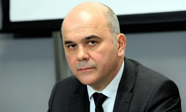 Социалното министерство връща възможността хората да се пенсионират по стария начин до 2023г. - Tribune.bg