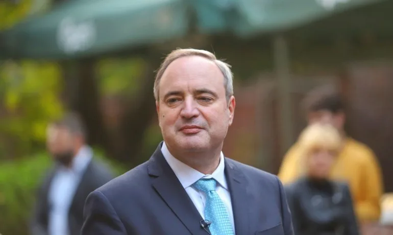 Проф.Герджиков: Никога не съм писал текстове за чалга, това е платена предизборна помия - Tribune.bg