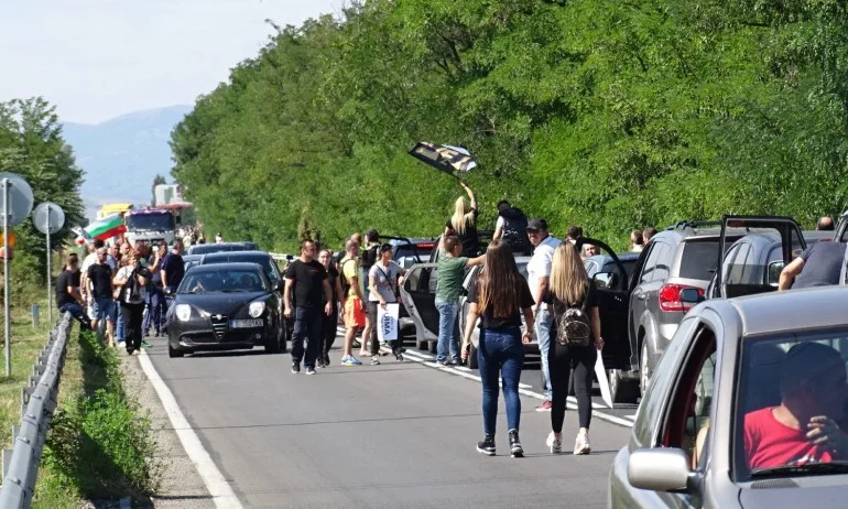 Стотици протестиращи блокираха Е-79 край Благоевград - Tribune.bg
