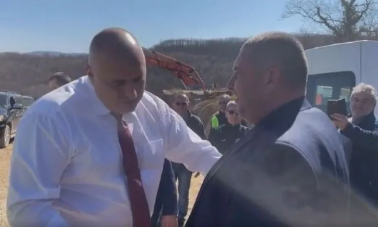 Кой е човекът, получил сако от премиера? - Tribune.bg