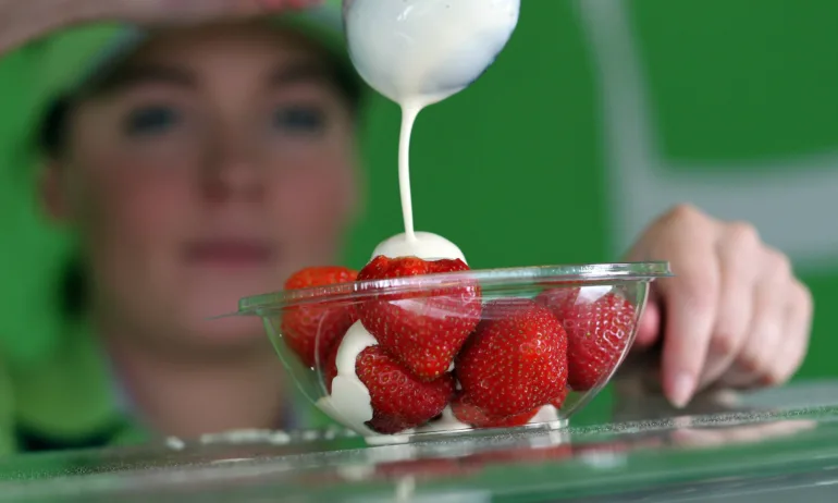 Уимбълдън с вкус на ягоди и сметана - Tribune.bg