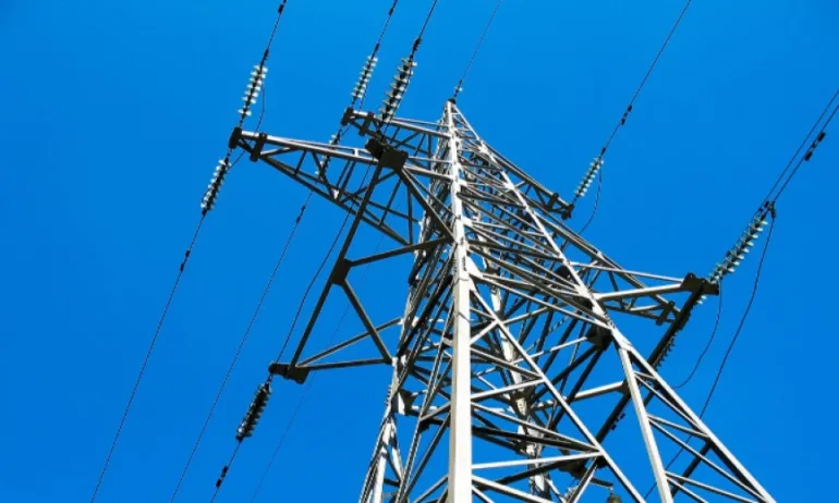 КЗП: Засегнатите от спирането на тока по празниците да подадат жалби до ЕРП-тата - Tribune.bg