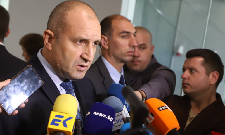 Радев предупреди Петков: Всяко хитруване за Скопие ще има тежки последствия - Tribune.bg