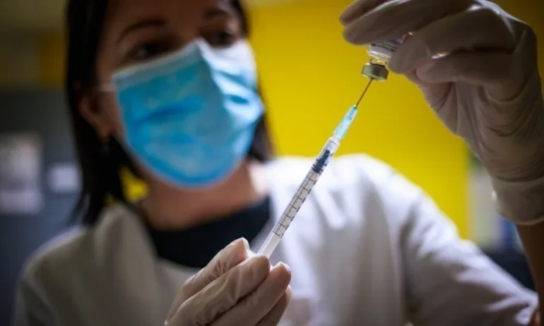 Над 25 000 записани в електронния регистър за ваксинация в първия ден - Tribune.bg