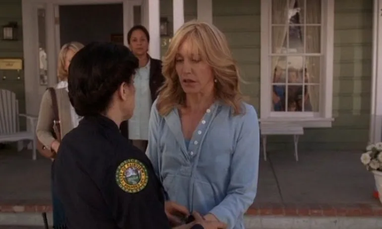 ФБР: Холивудски звезди си плащали, за да влязат децата им в престижни колежи - Tribune.bg