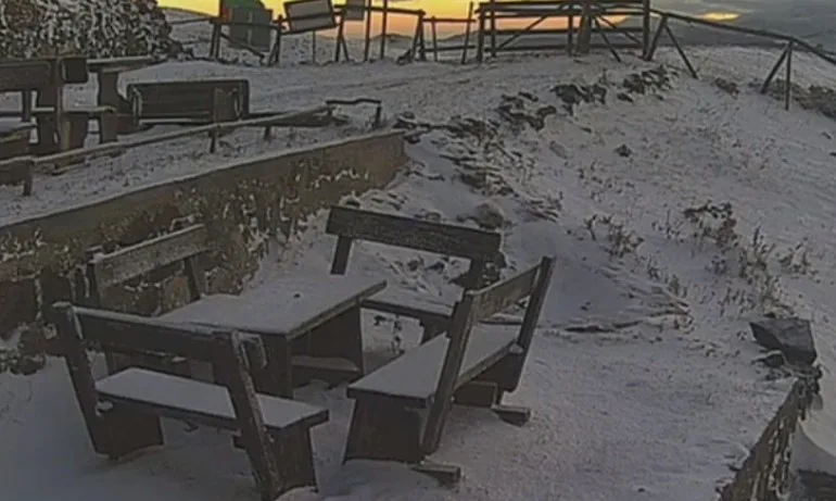 Падна и първият сняг - Tribune.bg