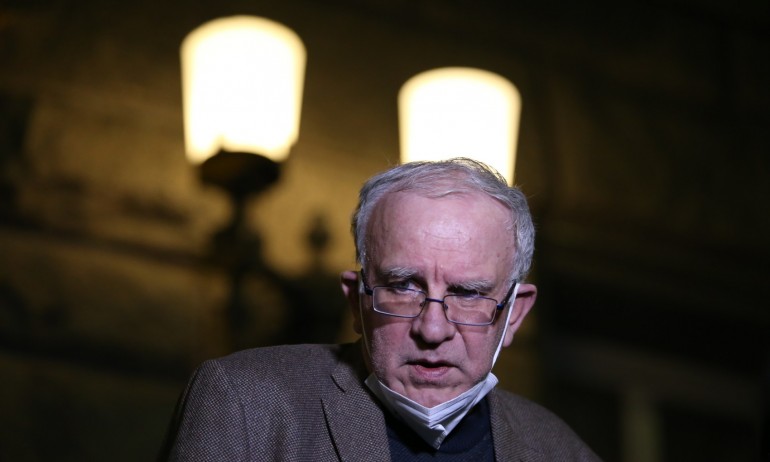 Цветозар Томов: Сиела Норма нарушава някои български закони - Tribune.bg