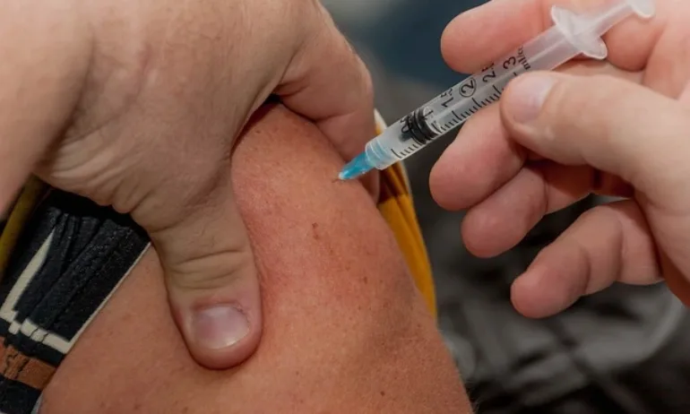 Интересът към противогрипните ваксини е голям, но се оказаха се недостатъчни - Tribune.bg