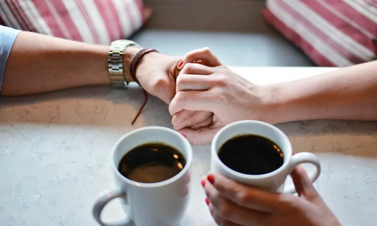 Кармичните връзки на Водолей - Tribune.bg