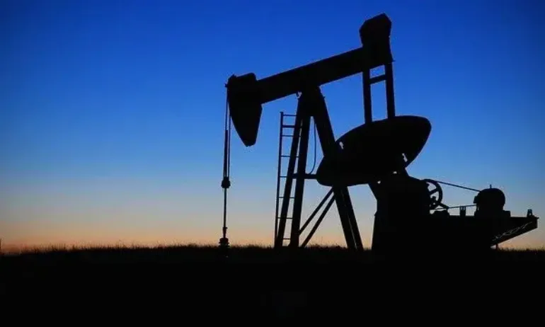 Сърбия няма да може да внася руски петрол от 1 ноември заради евросанкциите - Tribune.bg