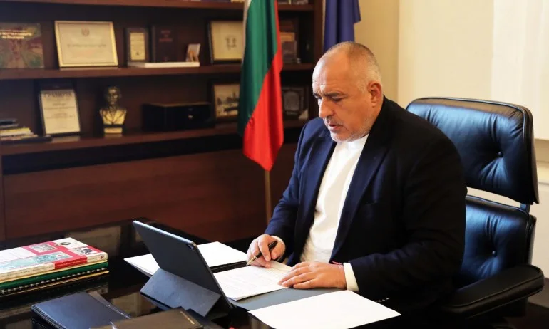 МС реши: Над 40 млн. лв. за медицинско оборудване, лекарства, тестове и защитни средства - Tribune.bg