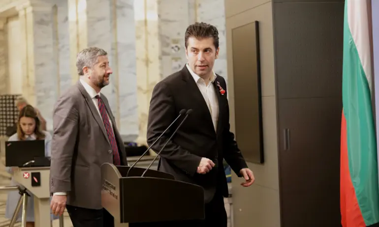 Ивелин Николов: Кога ще има закон за регулиране на фалшиви политици? Регулировчикът Киро питам? - Tribune.bg