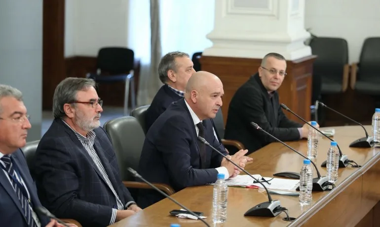 Мутафчийски: COVID-19 може да засяга и сърцето, имунитетът е краткотраен - Tribune.bg