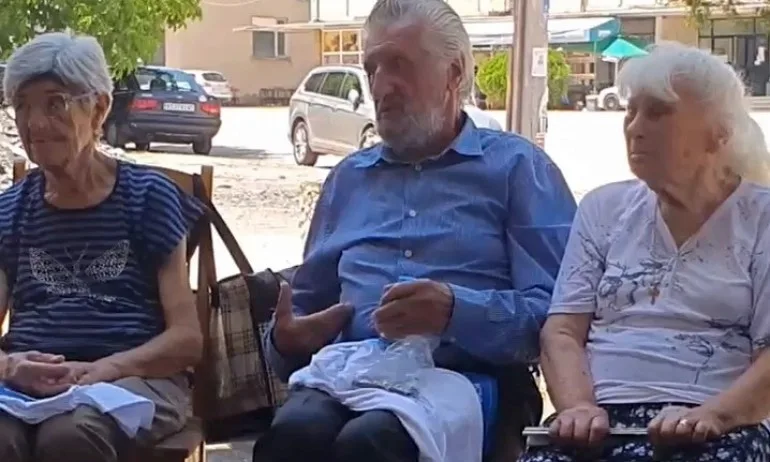 Щурмоваците на Рашков атакували 85-годишен, заради концерт на Българските патриоти (ВИДЕО) - Tribune.bg