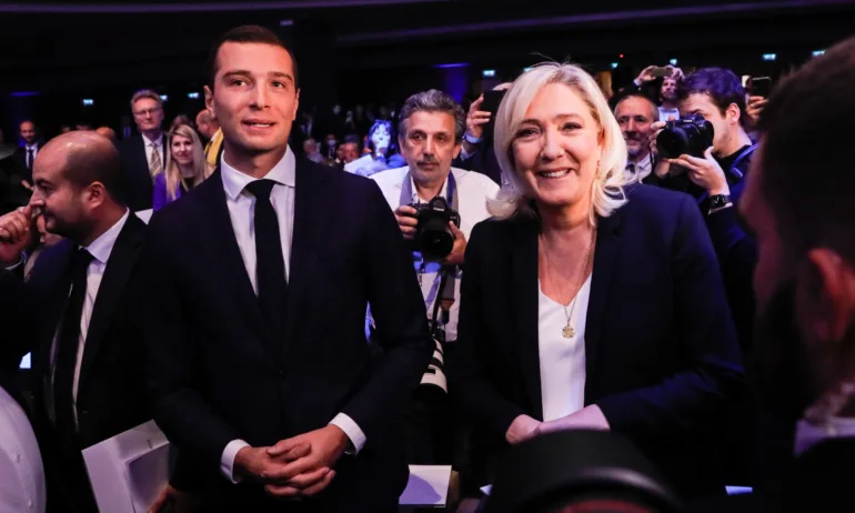 27-годишен евродепутат заменя Марин Льо Пен начело на френската крайнодясна партия Национален сбор - Tribune.bg