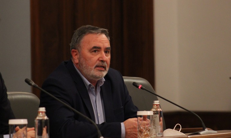 Доц. Кунчев: Ние и сега ги имаме 30-40 000 заразени на ден - Tribune.bg