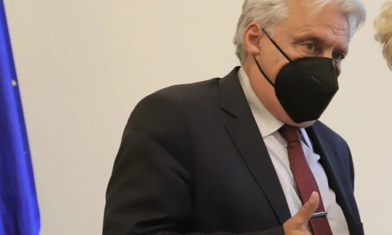 АБРО: Противопоставяме се на всеки опит от политици за намеса в медиите - Tribune.bg