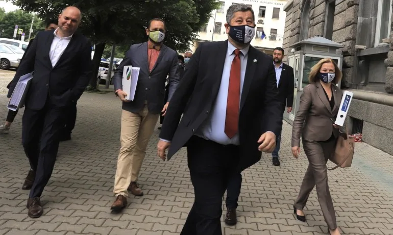 И Демократична България се регистрира, Христо Иванов очаква по-свободни избори - Tribune.bg