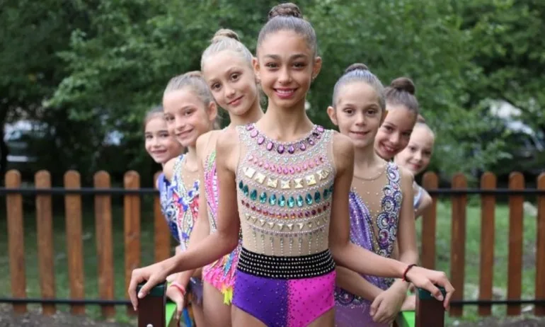 Шампиони от Локомотив София дават личен пример в кампанията Заедно сме Надежда - Tribune.bg