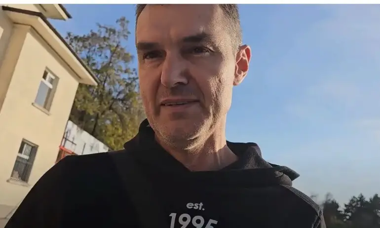 Футболен шеф взел пари за несъществуващ ремонт на стадион, дори заплашва фенове (ВИДЕО) - Tribune.bg