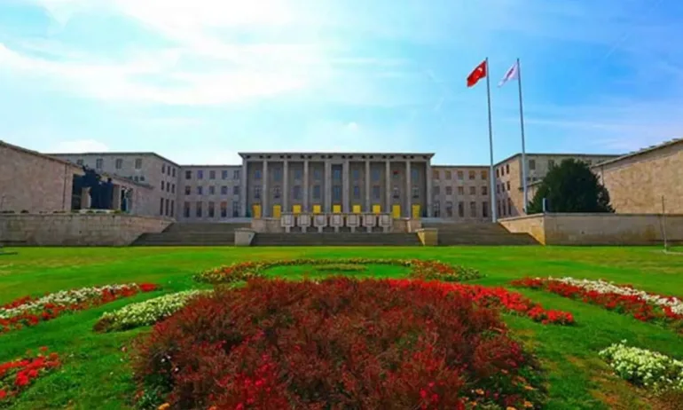 Партията на Ердоган с мнозинство в парламента - Tribune.bg