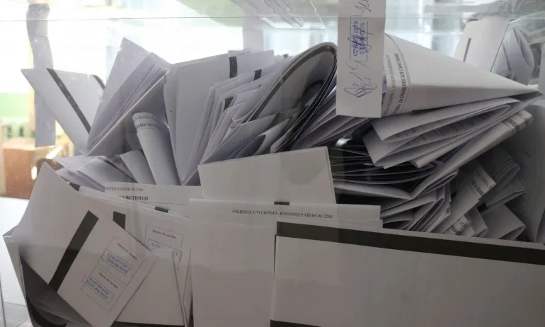 ЦИК е готова за балотажа, бюлетината е по-къса - Tribune.bg