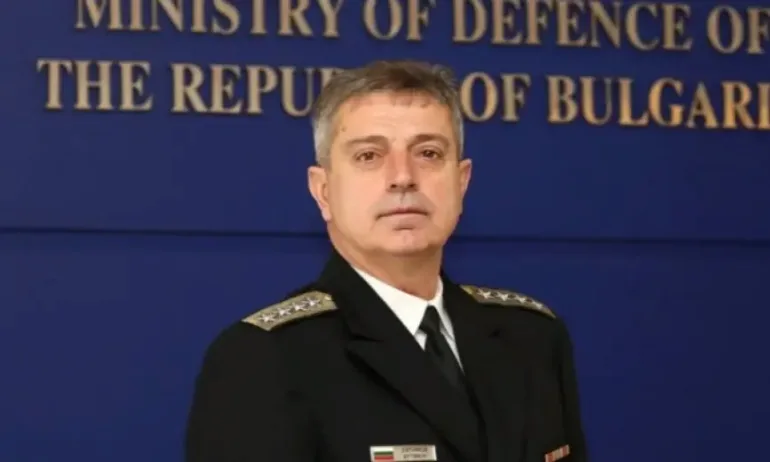 Адм. Ефтимов: Бойната готовност на армията ни не е повишена, изпълняват се мероприятия по повишена бдителност - Tribune.bg