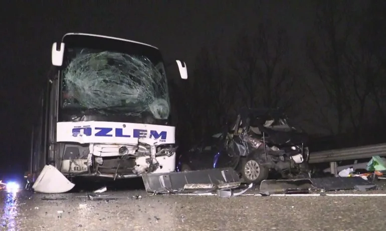 Автобус прегази и уби двама души на пътя Бургас - Созопол - Tribune.bg