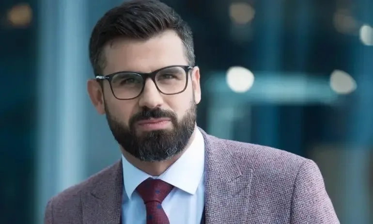 Кузман Илиев: България се е запътила към дългова пропаст, конят тича към реката - Tribune.bg