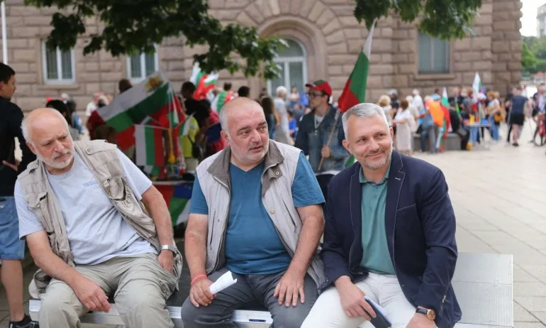 Епицентър: Отровното трио се гласи да прави партия от протестите с лидер Хаджигенов - Tribune.bg