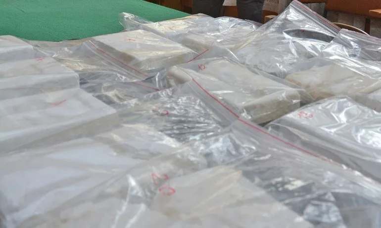 Край Калиакра изплува още един сак с кокаин - Tribune.bg