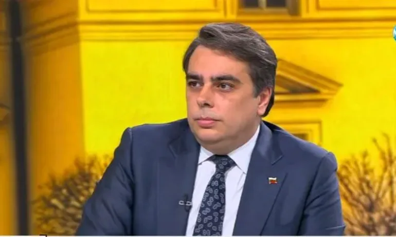 Асен Василев видя Възраждане в друга светлина: Движат се към център, скоро може да искат еврото и да останем в ЕС - Tribune.bg