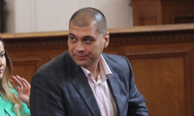 Депутатът от ДПС Димитър Аврамов сяда на подсъдимата скамейка - Tribune.bg