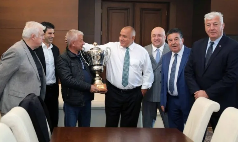 Шампионската купа се завръща отново вкъщи! - Tribune.bg