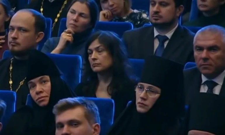 Марешки замени Волен Сидеров на официалните приеми на Путин и Гундяев - Tribune.bg