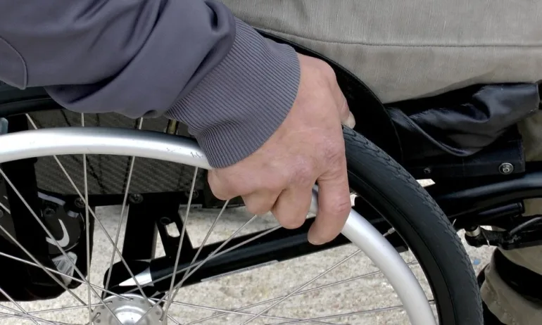 МТСП отпуска до 8 хиляди леда за преустройство на автомобил за хора с увреждания - Tribune.bg