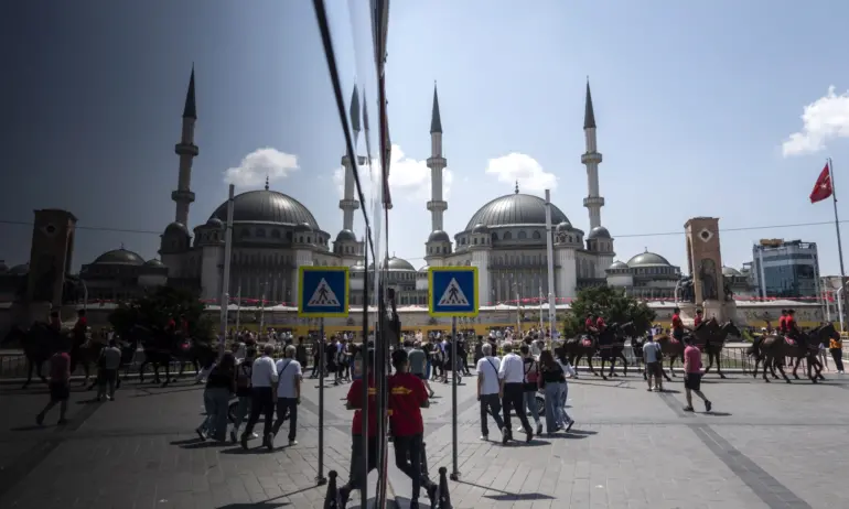 Истанбул даде срок от два месеца на нерегистрираните сирийци да напуснат града - Tribune.bg